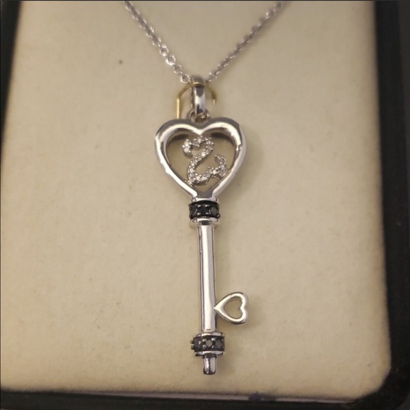 Kay Jewelers Jewelry - Jane Seymour Open Heart Key Necklace Kay Jewelers Jewelry - Jane Seymour Open Heart Key Necklace